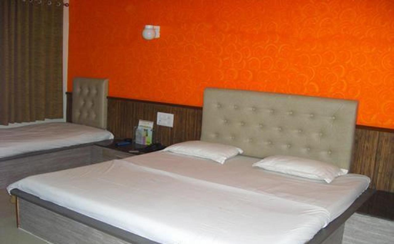 Savshanti Lake Resort Saputara Exterior foto