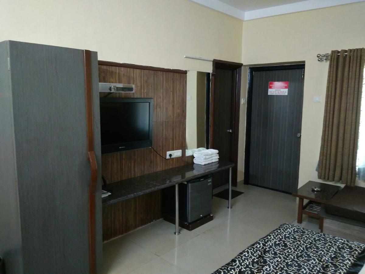 Savshanti Lake Resort Saputara Exterior foto